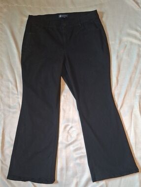 Democracy "Ab"solution Black Bootcut Jeans - Size 20W